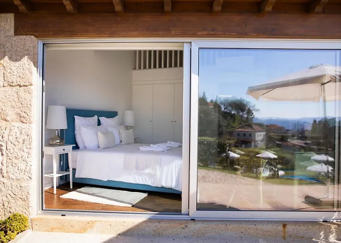 Vila Altiva - Casas De Selim